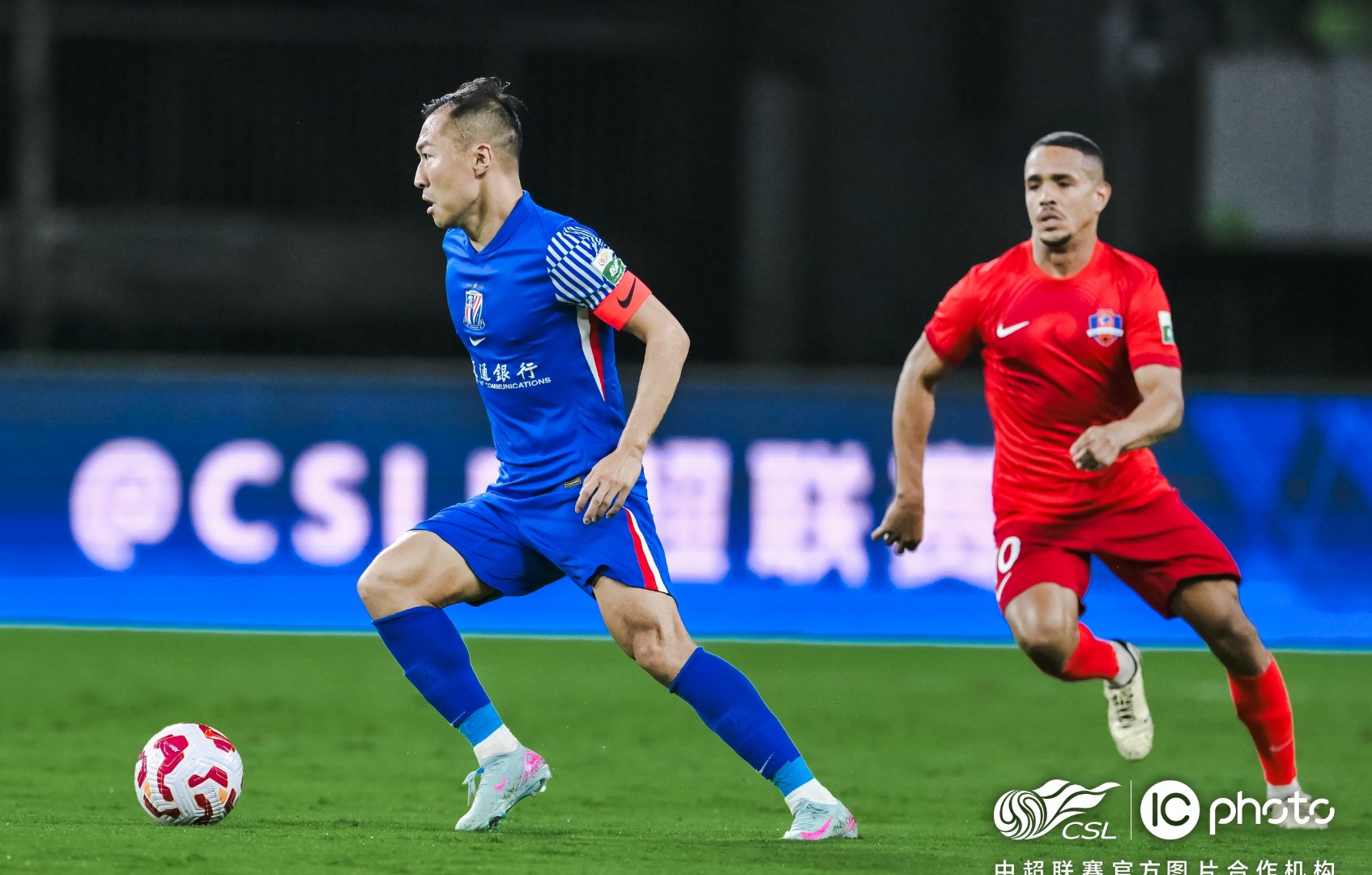 NBA季后赛转会期再迎强敌，上海申花官宣签约，主帅态度：震撼外界，更衣室氛围转暖的简单介绍