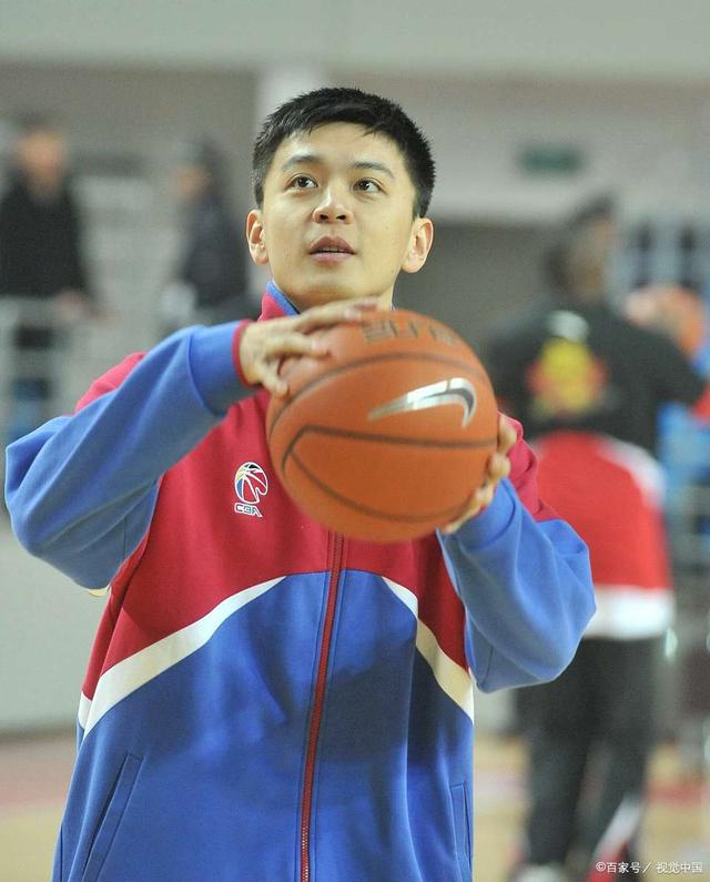 九游网页客户端阿斯顿维拉清晨强势反弹；志在CBA常规赛名次提升；球迷炸锅；临场指挥获称赞的简单介绍