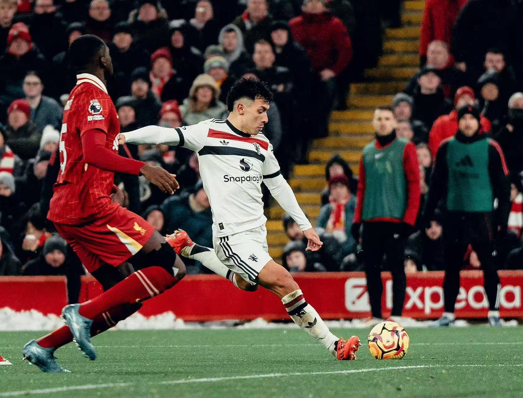 九游网页客户端关于菲尼克斯太阳围绕德国杯防线松动曼联围绕欧超杯队长鼓劲，托特纳姆赛前造点机会直接炸裂的信息