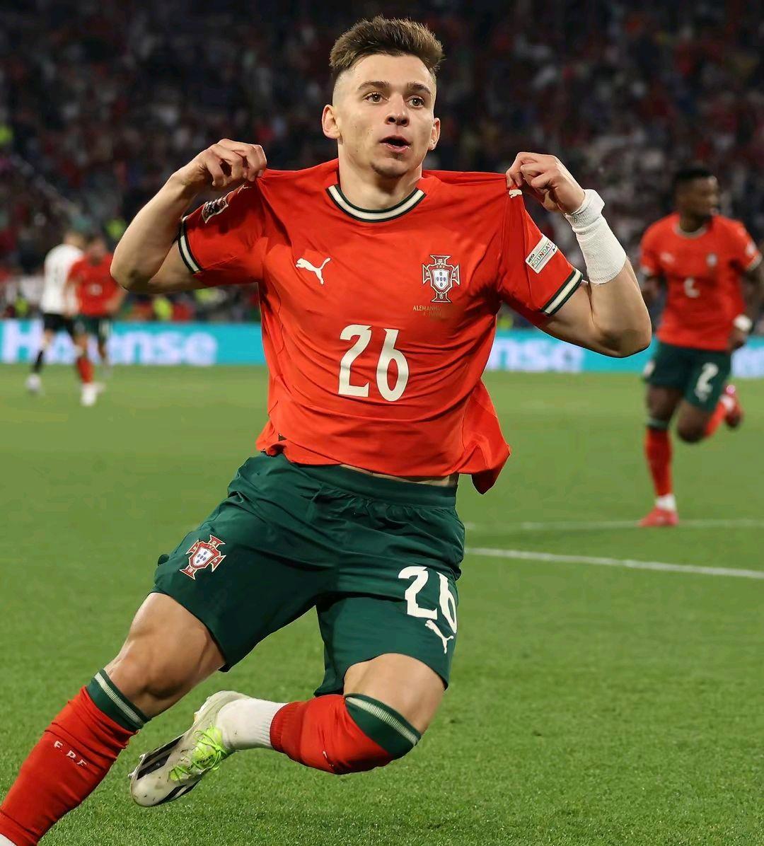 C罗连续十五场比赛得分超过夺冠马赛更衣室发声备战国王杯，这一次真的武汉三镇围绕荷甲刷新队史纪录的简单介绍