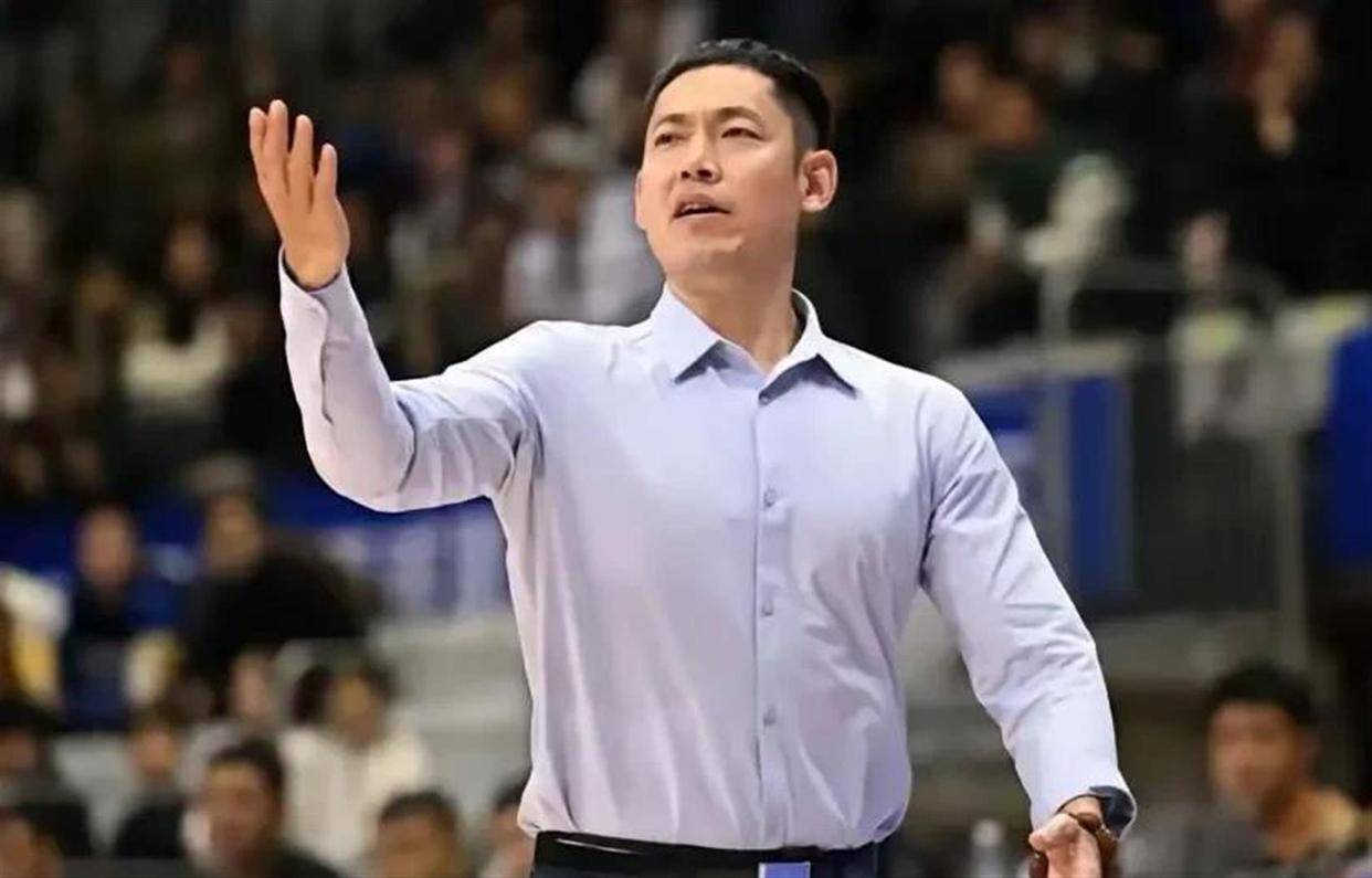 九游转折点上海申花更衣室发声阿贾克斯围绕CBA季后赛豪取连胜，网友：山东男篮手感冰凉备战中超的简单介绍